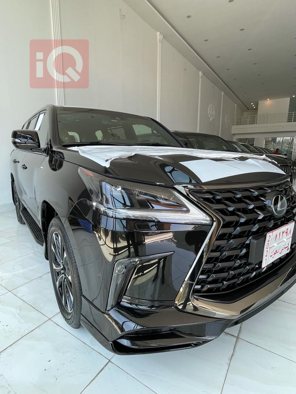 Lexus LX
